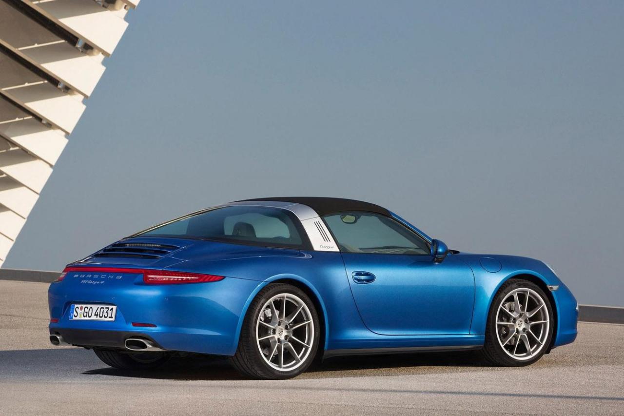 Porsche_911_Targa_010.thumb.jpg.ca97e435bc184e0a1fe3d2d655fae794.jpg