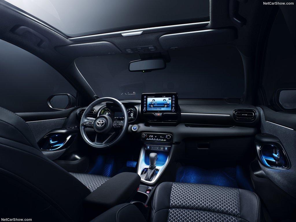 Toyota-Yaris-2020-1024-5d.jpg.58a24df92b17626a7a82b1b1f78e5ba1.jpg