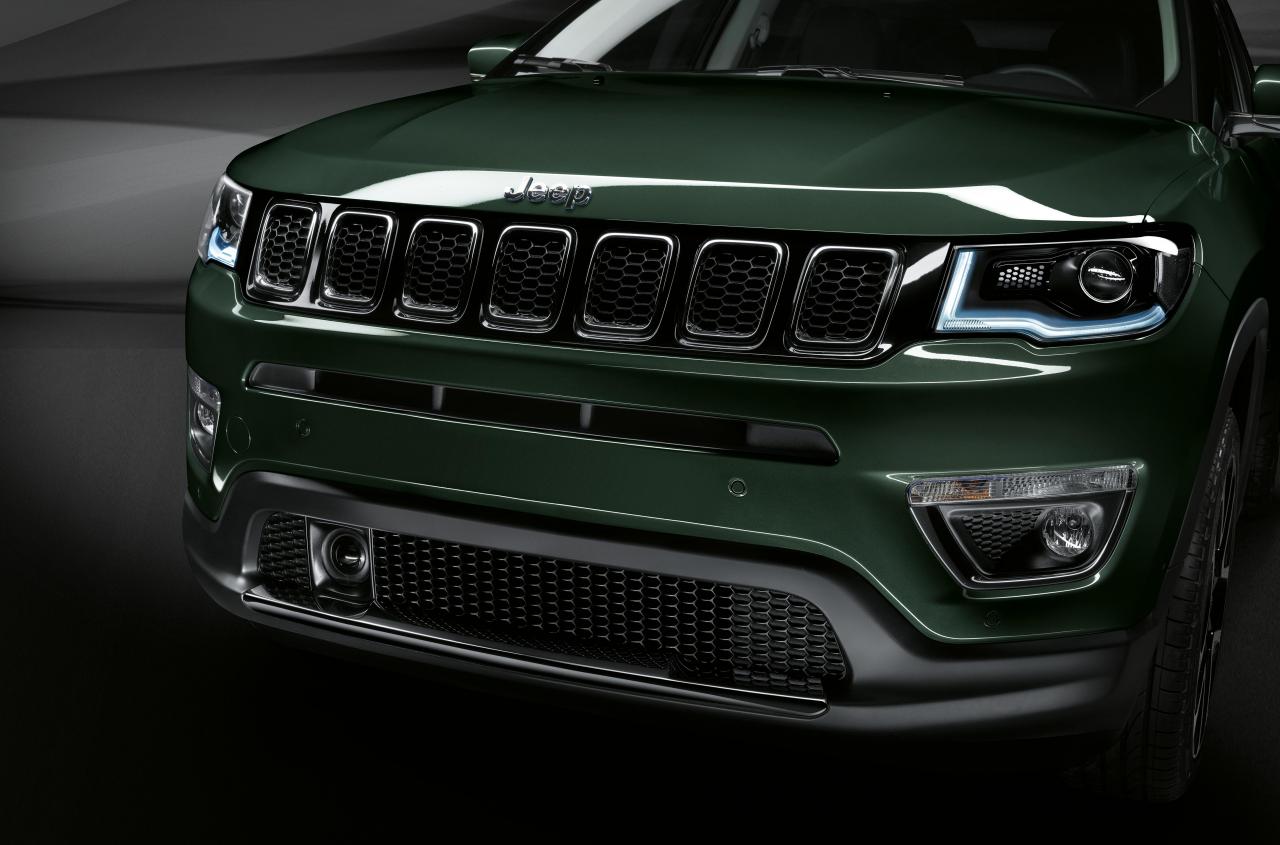 2. Dettaglio Frontale Jeep Compass Limited.jpg