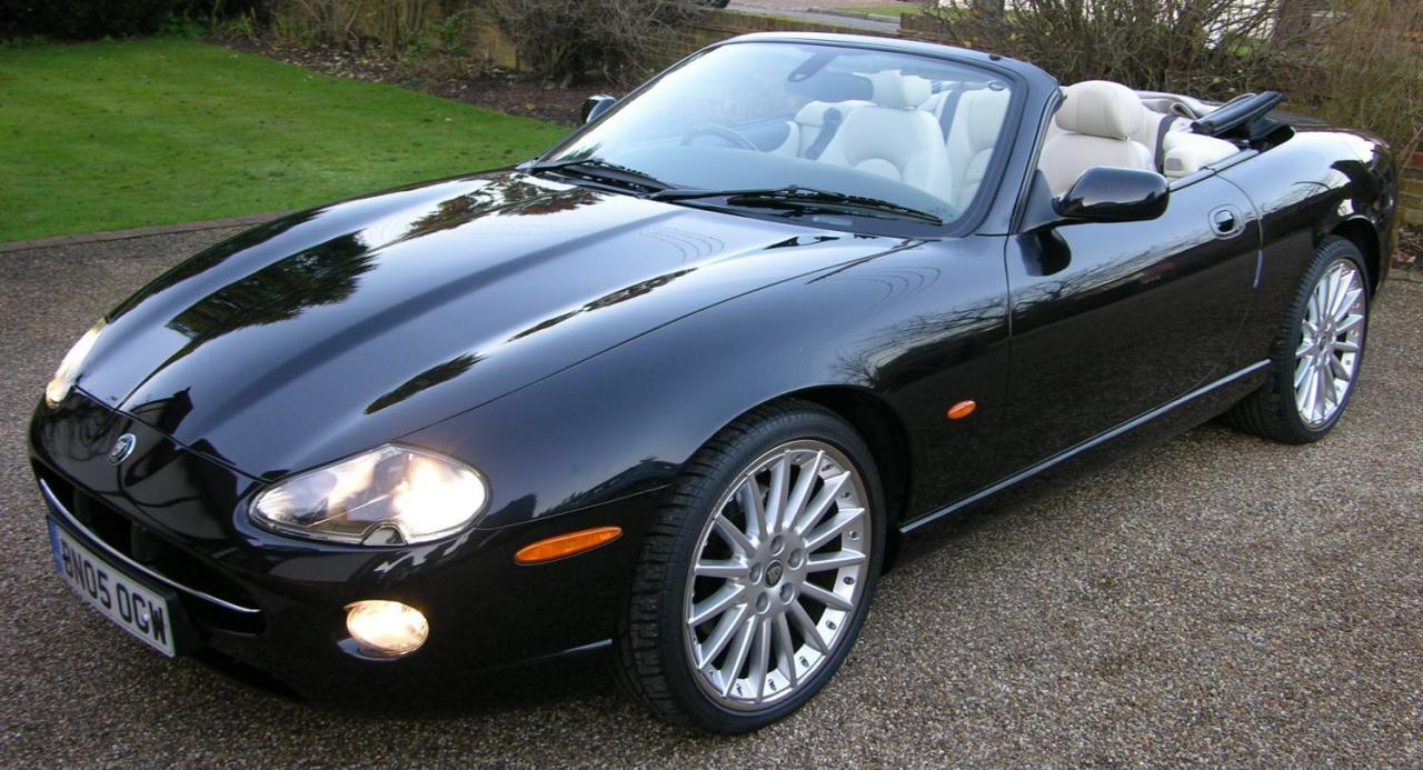 Jaguar_XK8_Convertible_-_Flickr_-_The_Car_Spy_(5).jpg
