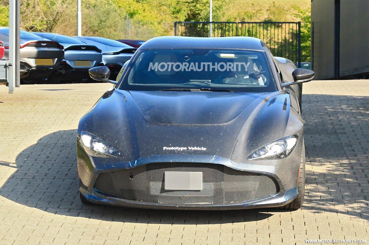 aston-martin-dbs-gt-zagato-spy-shots--photo-credits-baldauf-sb-medien_100746670_h.jpg