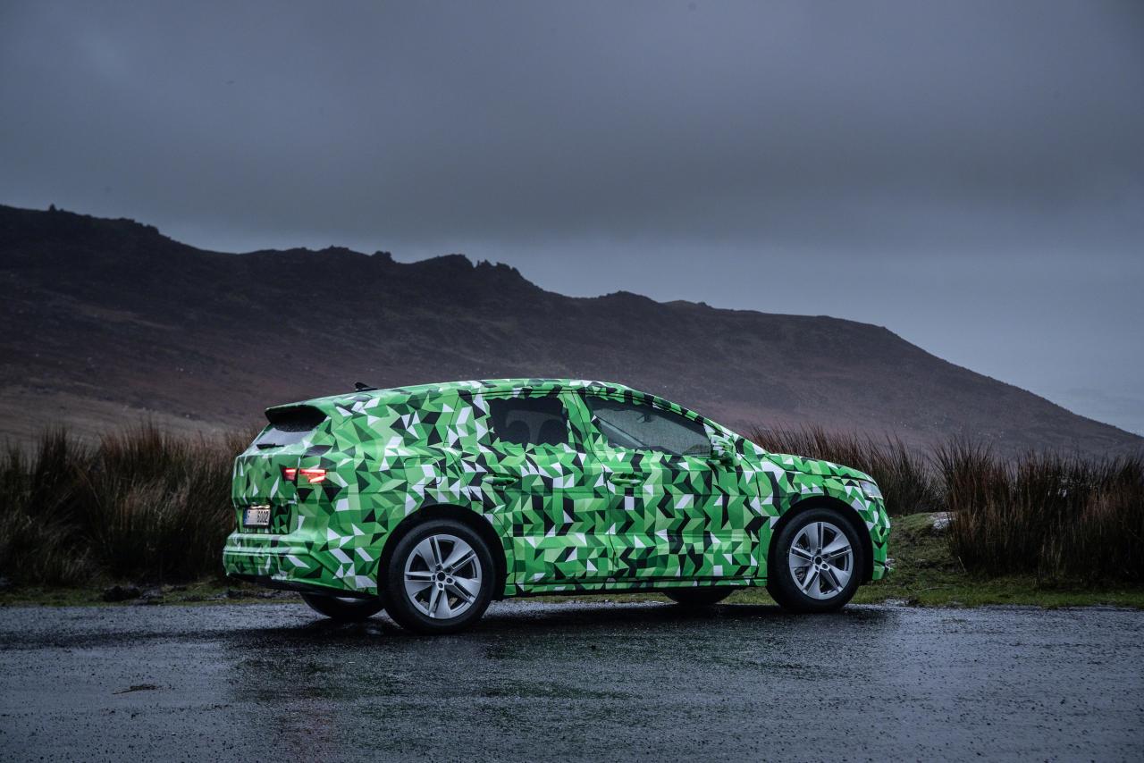 skoda-enyaq-covered-drive-38.thumb.jpg.c20f26ac9b8edde9c181fb5632a1b919.jpg
