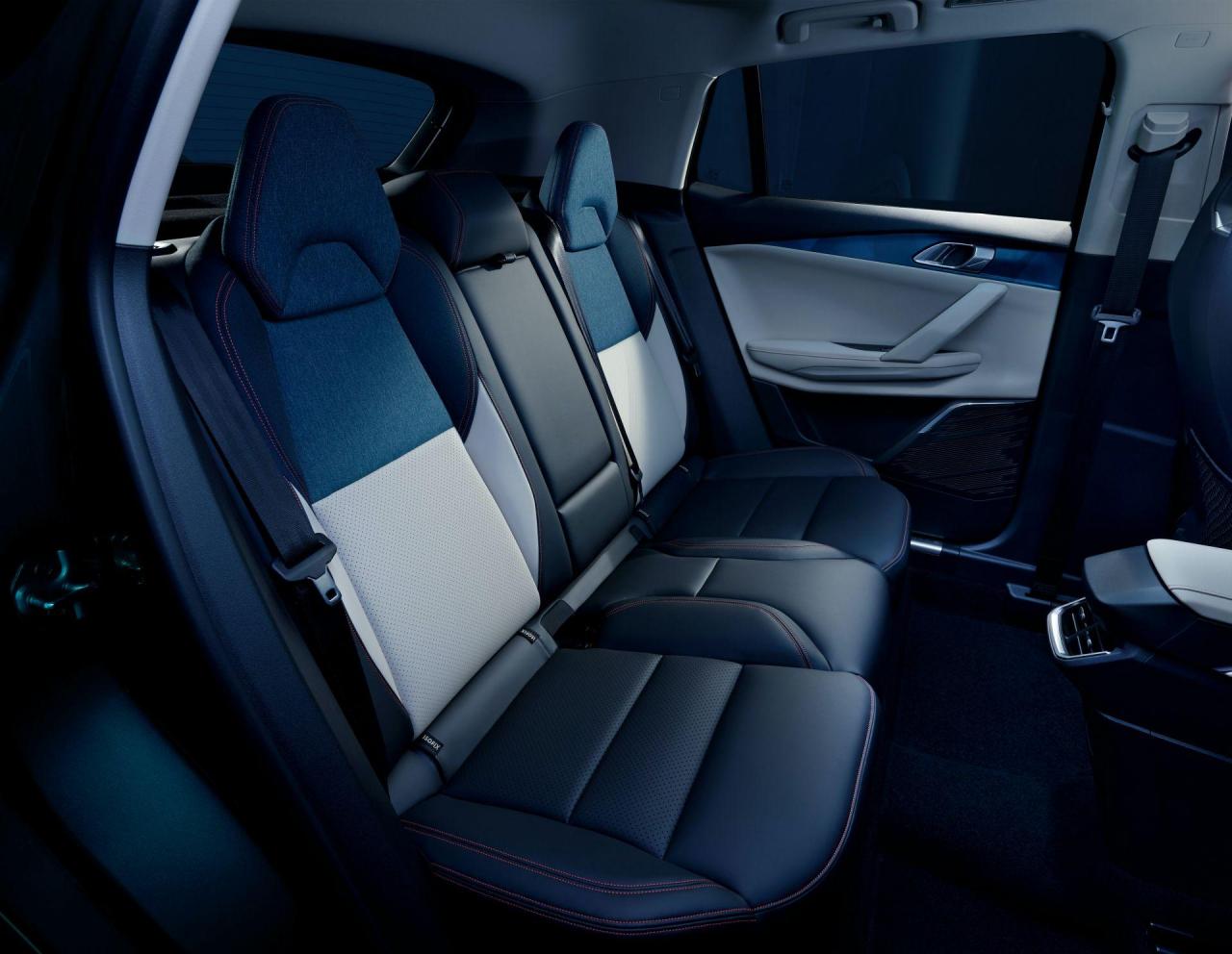 2021-Lynk-Co-06-China-spec-22.thumb.jpg.e38c8d080cf7ee32a8d8dfce39523c7b.jpg