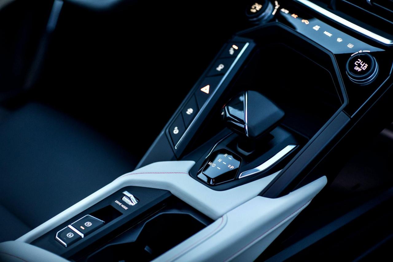 2021-Lynk-Co-06-China-spec-24.thumb.jpg.a005fd434ac7708785365ed414c7ecab.jpg