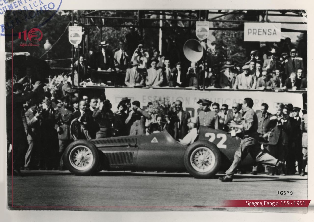 262782227_Spagna-Fangio-159---1951.thumb.jpg.8a75f03dc667490f2b4b05b5e008f27e.jpg