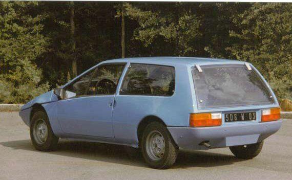 S8-Le-shooting-brake-Renault-14-qui-n-a-jamais-existe-39662.jpg.3939cb6d3067b4db09e8c415867c2f6c.jpg
