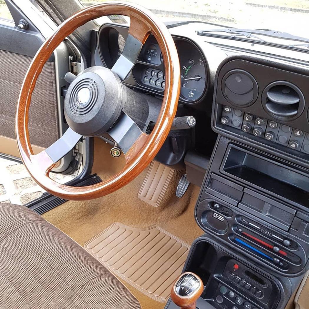 alfa-romeo_33_1984_QUADRIFOGLIO_ORO_Interno.thumb.jpg.d4bcc03cd6e318a5cabd8aa863bb33da.jpg