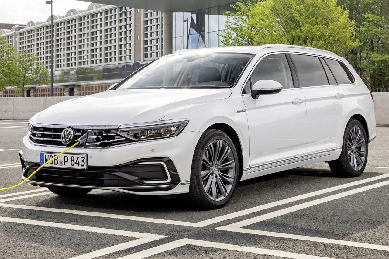 nuova-passat-gte-db2019au00618.jpg