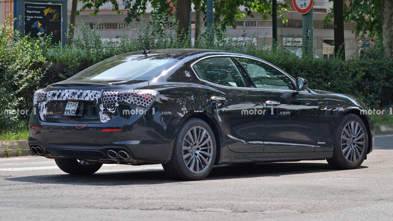 1432063296_2021-maserati-ghibli-facelift-spy-photo(5).thumb.jpg.f9788d004fd3720870d9e6982cf37cd3.jpg