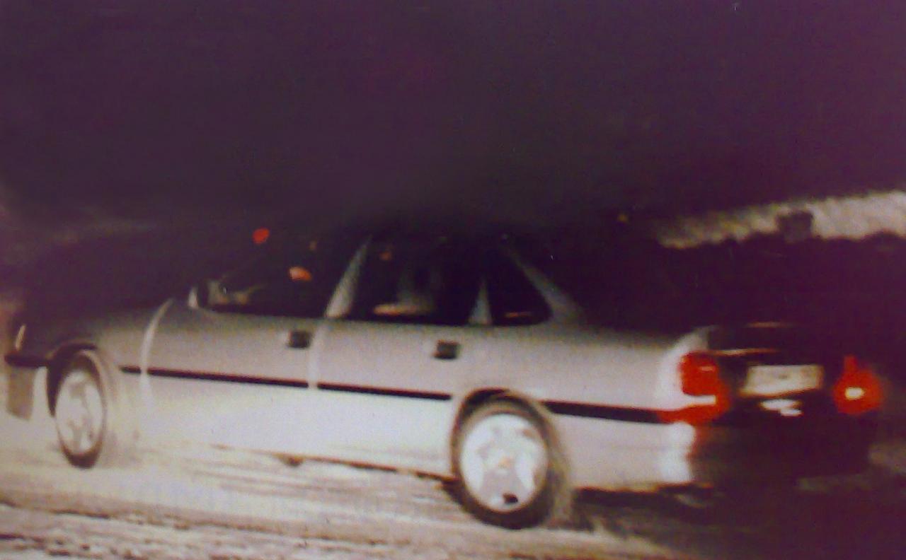Opel Vectra 16 4x4 neve notte.jpg