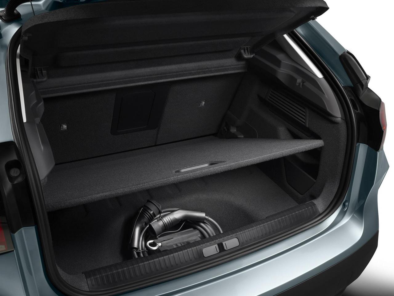 2020-citroen-c4-unveiled-officially-22.jpg