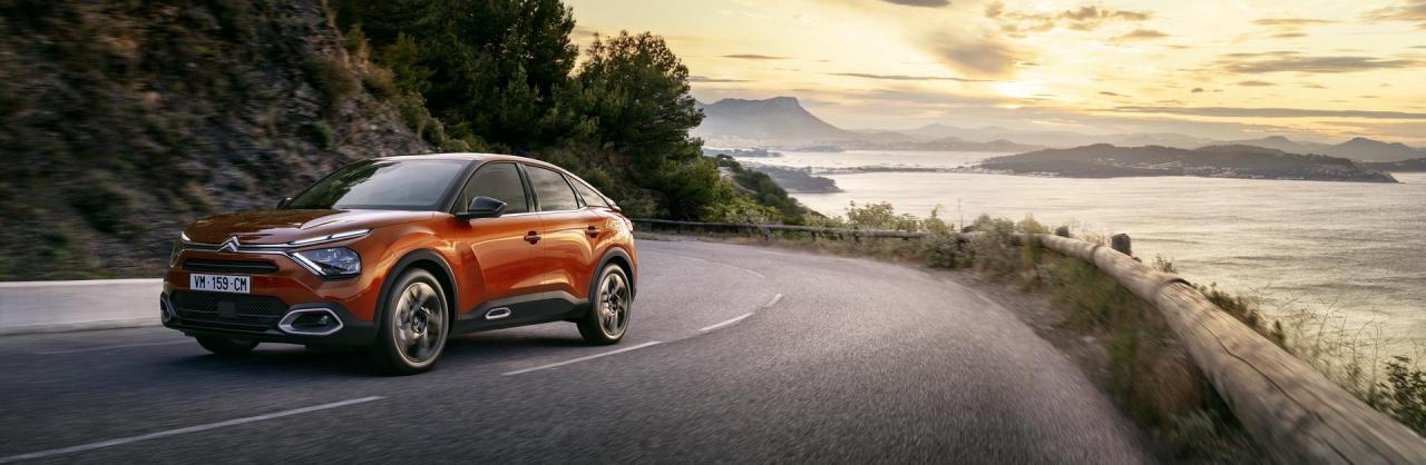 2020-citroen-c4-unveiled-officially-53.jpg