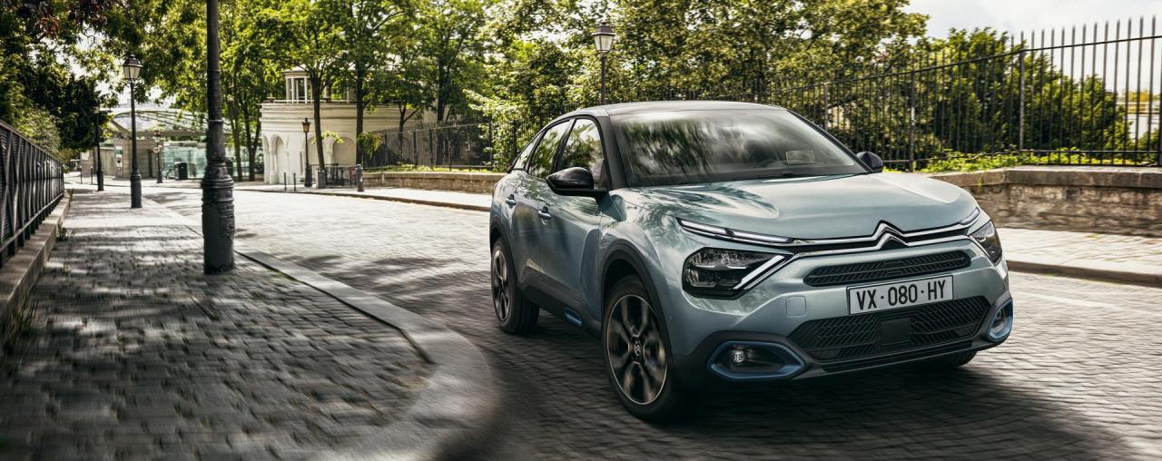 2020-citroen-c4-unveiled-officially-63.jpg