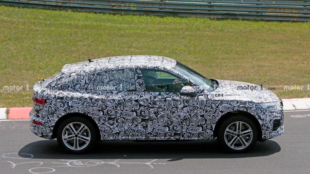 2021-audi-q5-sportback-spy-photo-side.jpg