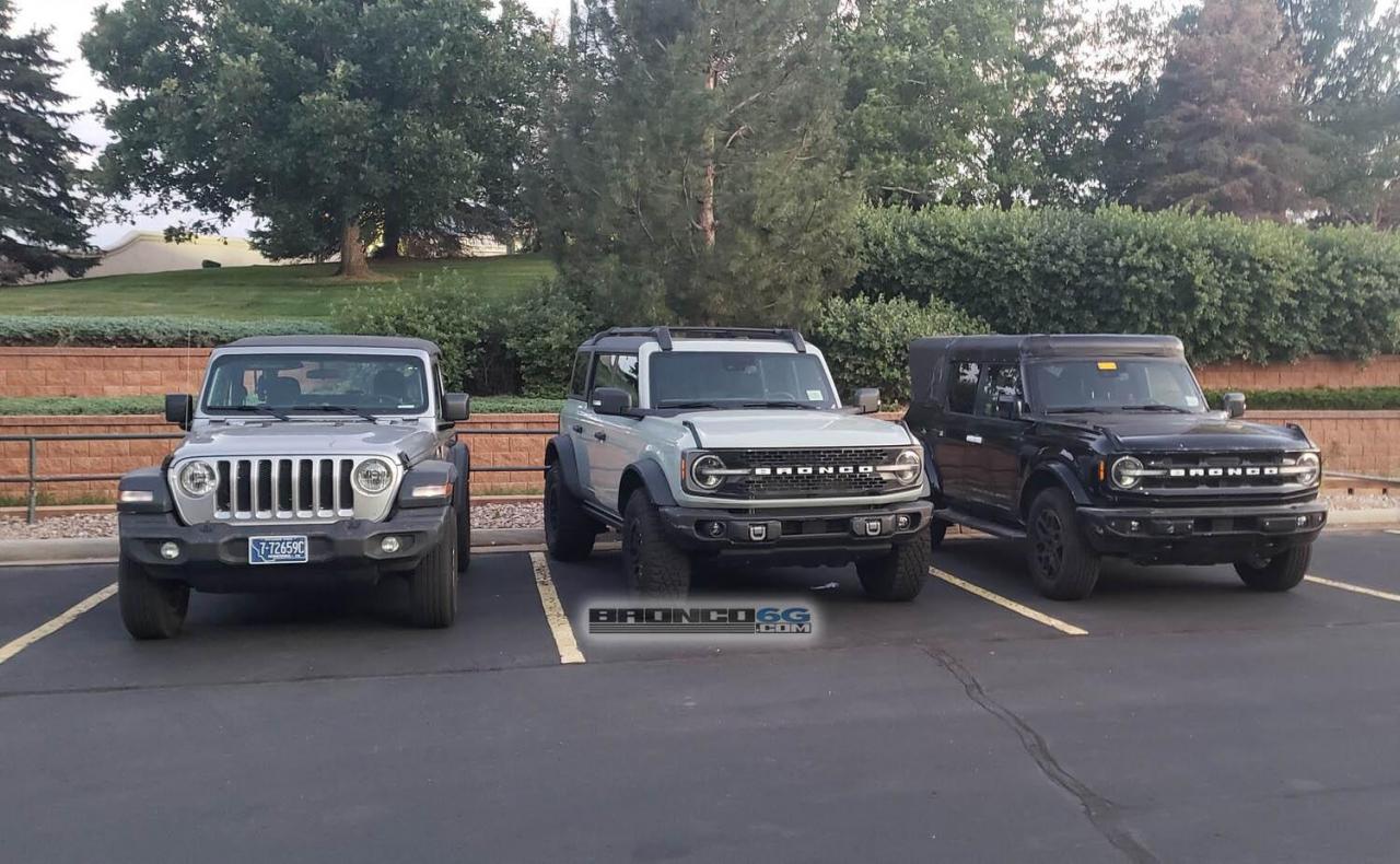 Ford-Bronco-Jeep-Wrangler-6.thumb.jpg.0bf7f2edff24af9762587db948ba5d1b.jpg