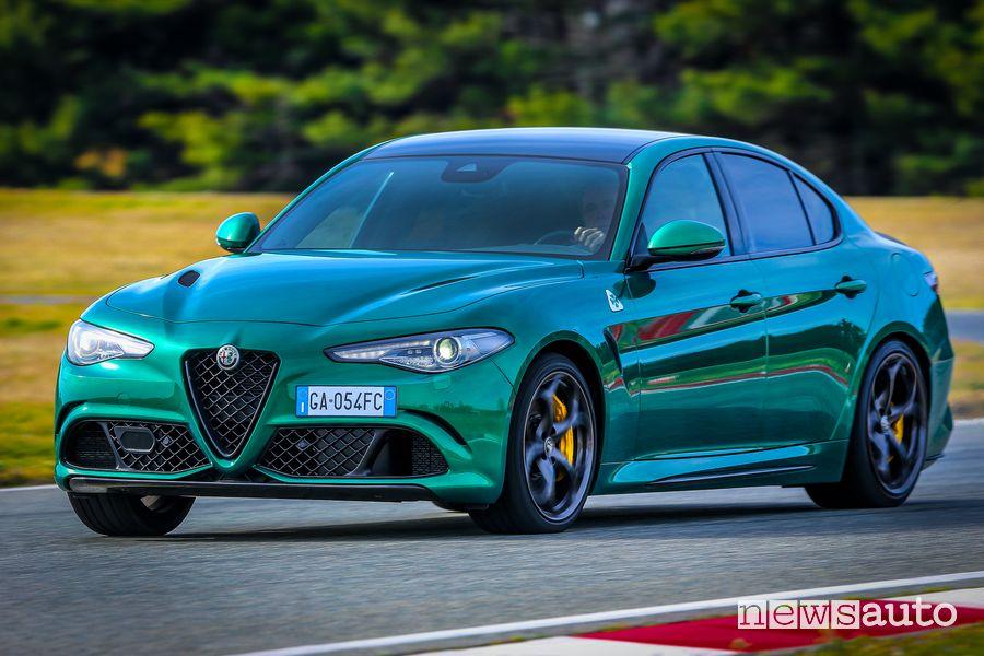 _bonus_1_Alfa-Romeo-Giulia-Quadrifoglio-10.jpg.6614f1d17a8e3e11e07e3511360e927a.jpg