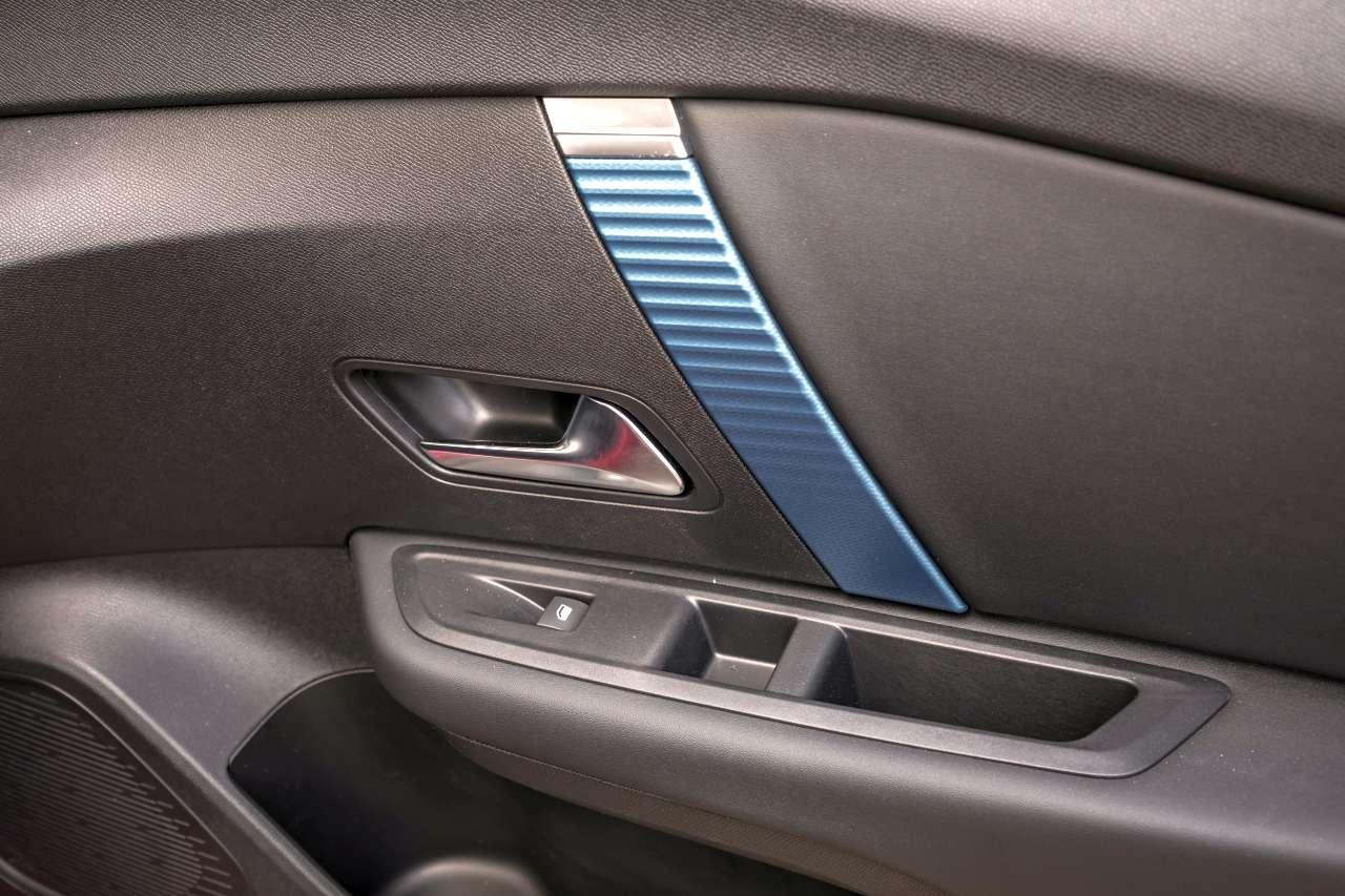 citroen-c4-2020-24.jpg.109cb348bce98ded6fe2e4605e8d0cf6.jpg