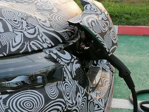 eu-s-cheapest-ev-dacia-spring-mule-charges-in-romania-ahead-of-2021-launch_2.jpg.4d113dd104baf3d7d5ee2a7d32ab38cf.jpg