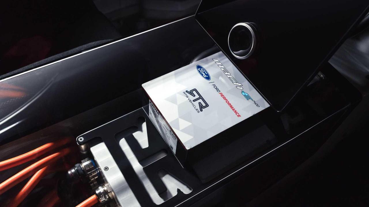 ford-mustang-mach-e-1400-motor.jpg