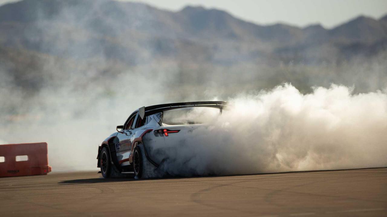 ford-mustang-mach-e-1400-smoke-slide-rear.jpg