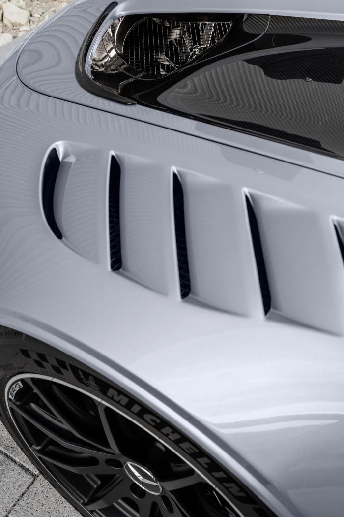 mercedes-benz-amg-gt_100752436_h.jpg