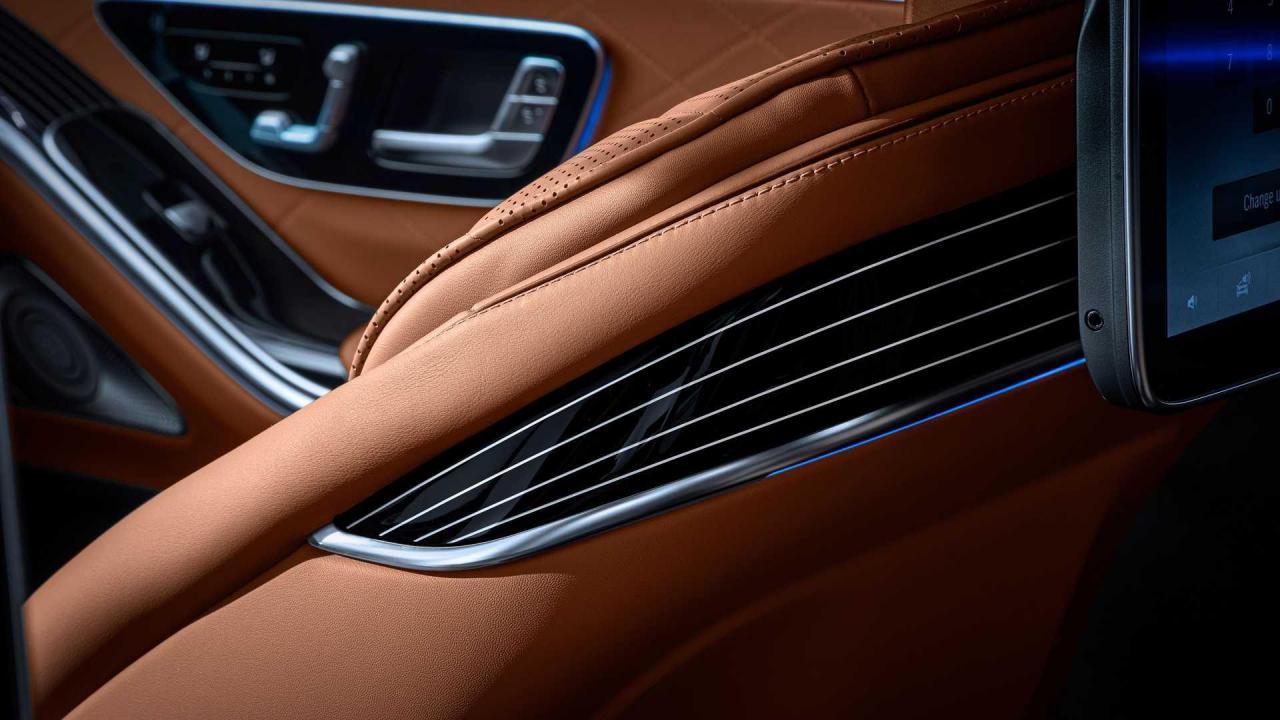 2021-mercedes-benz-s-class-ambient-lighting (2).jpg