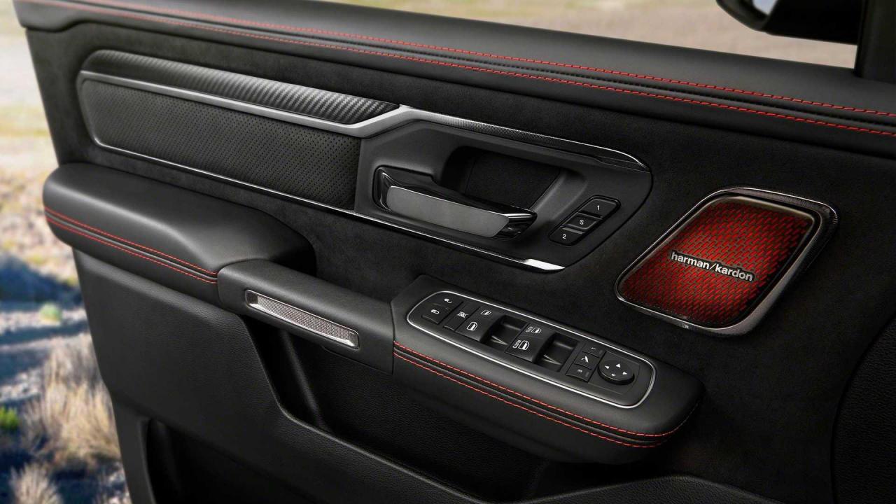 2021-ram-1500-trx (28).jpg