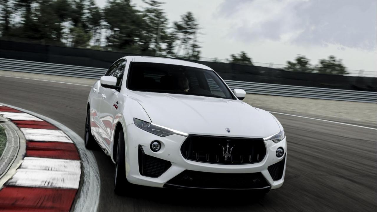 Small-16748-MaseratiLevanteTrofeo.jpg