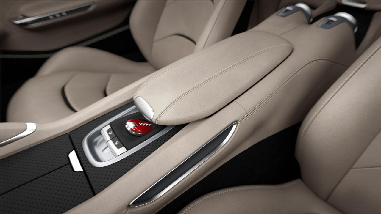 ferrari-gtc4lusso-la-nuova-rossa-integrale-video (15).jpg