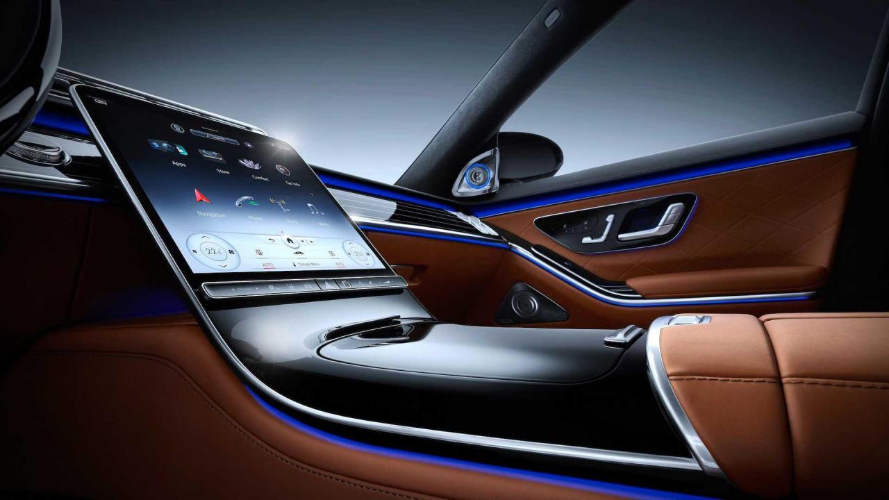 2021-mercedes-benz-s-class-interior (10).jpg