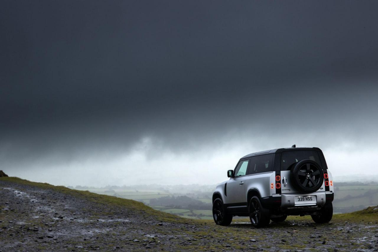 2021-Land-Rover-Defender-28.jpg