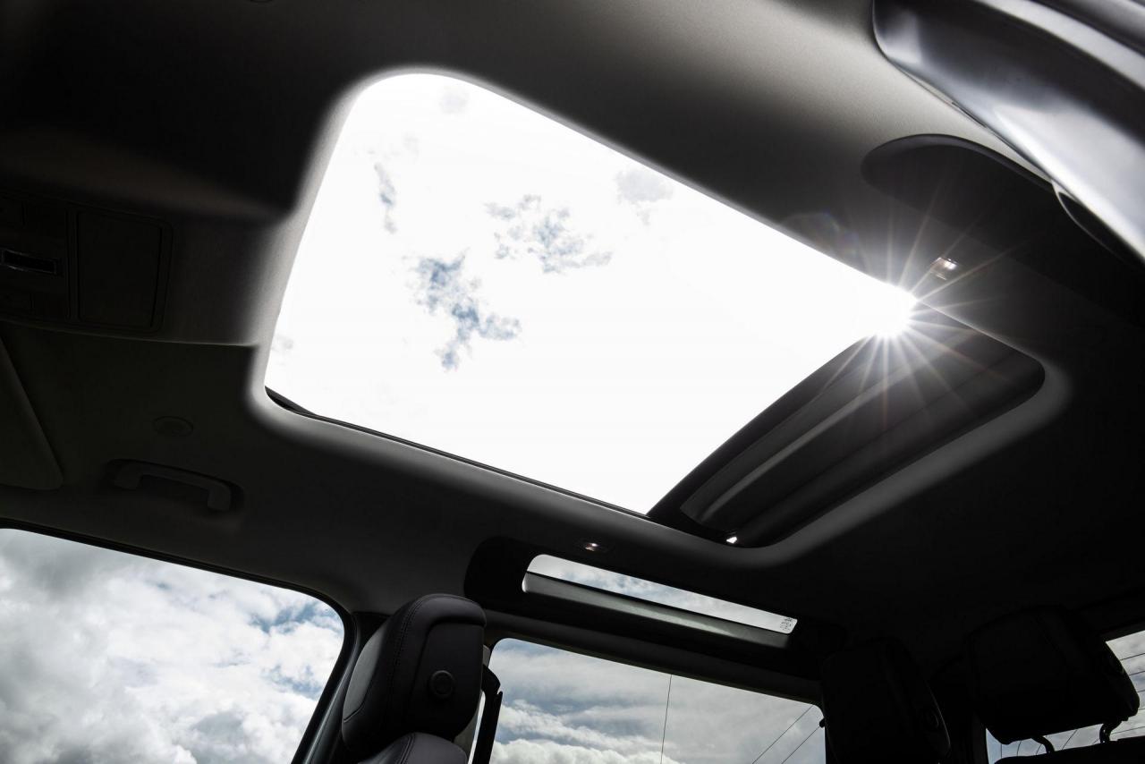 2021-Land-Rover-Defender-39.jpg