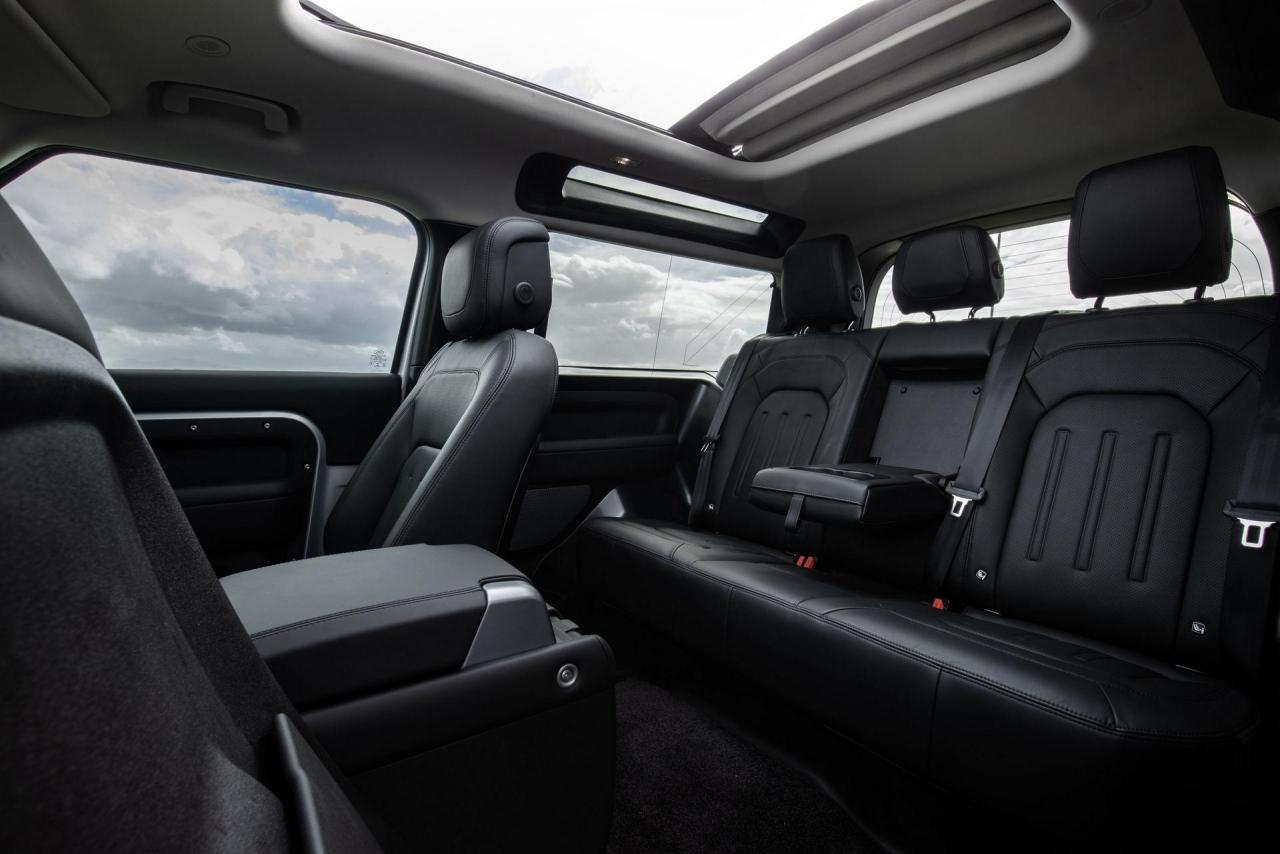 2021-Land-Rover-Defender-40.jpg