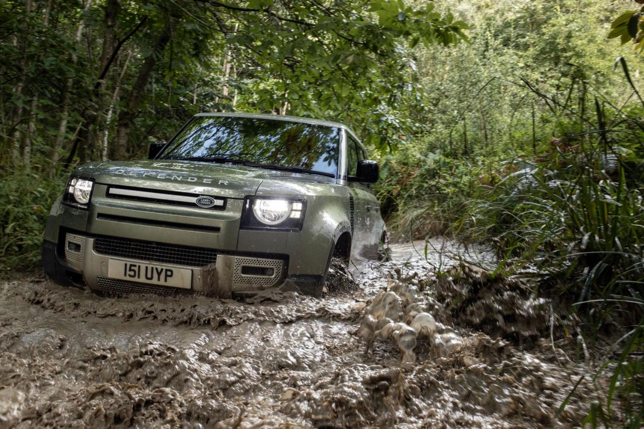 2021-Land-Rover-Defender-79.jpg