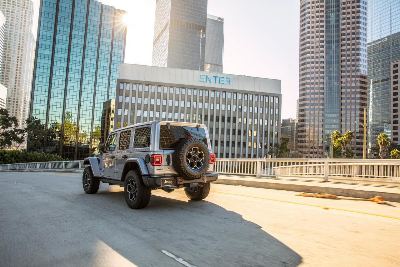 2021-jeep-wrangler-4xe-phev-25.jpg