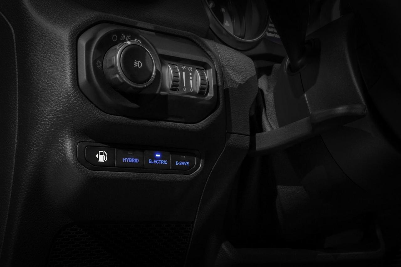 2021-jeep-wrangler-4xe-phev-54.jpg