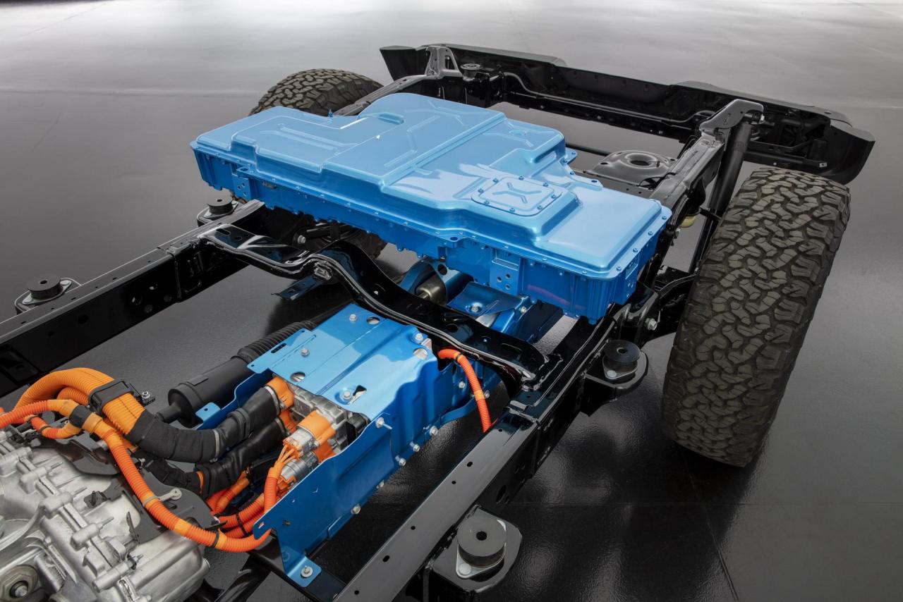 2021-jeep-wrangler-4xe-phev-64.jpg