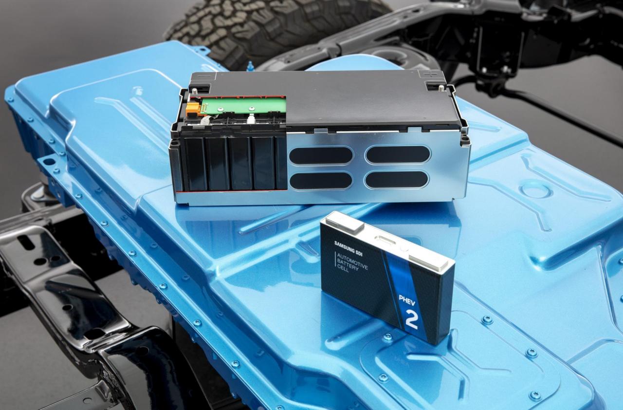 2021-jeep-wrangler-4xe-phev-65.jpg