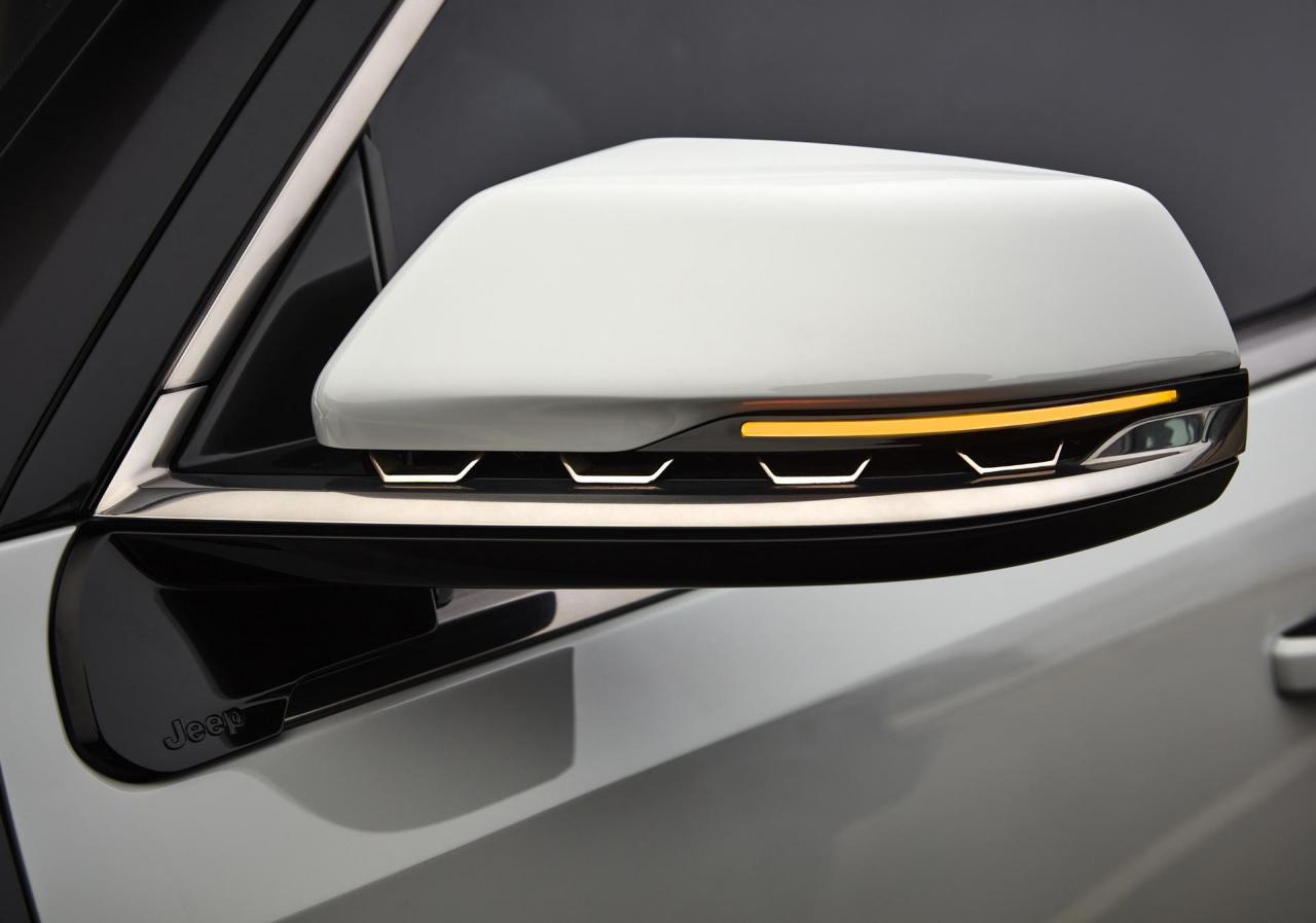 2022-Jeep-Grand-Wagoneer-Concept-30.jpg
