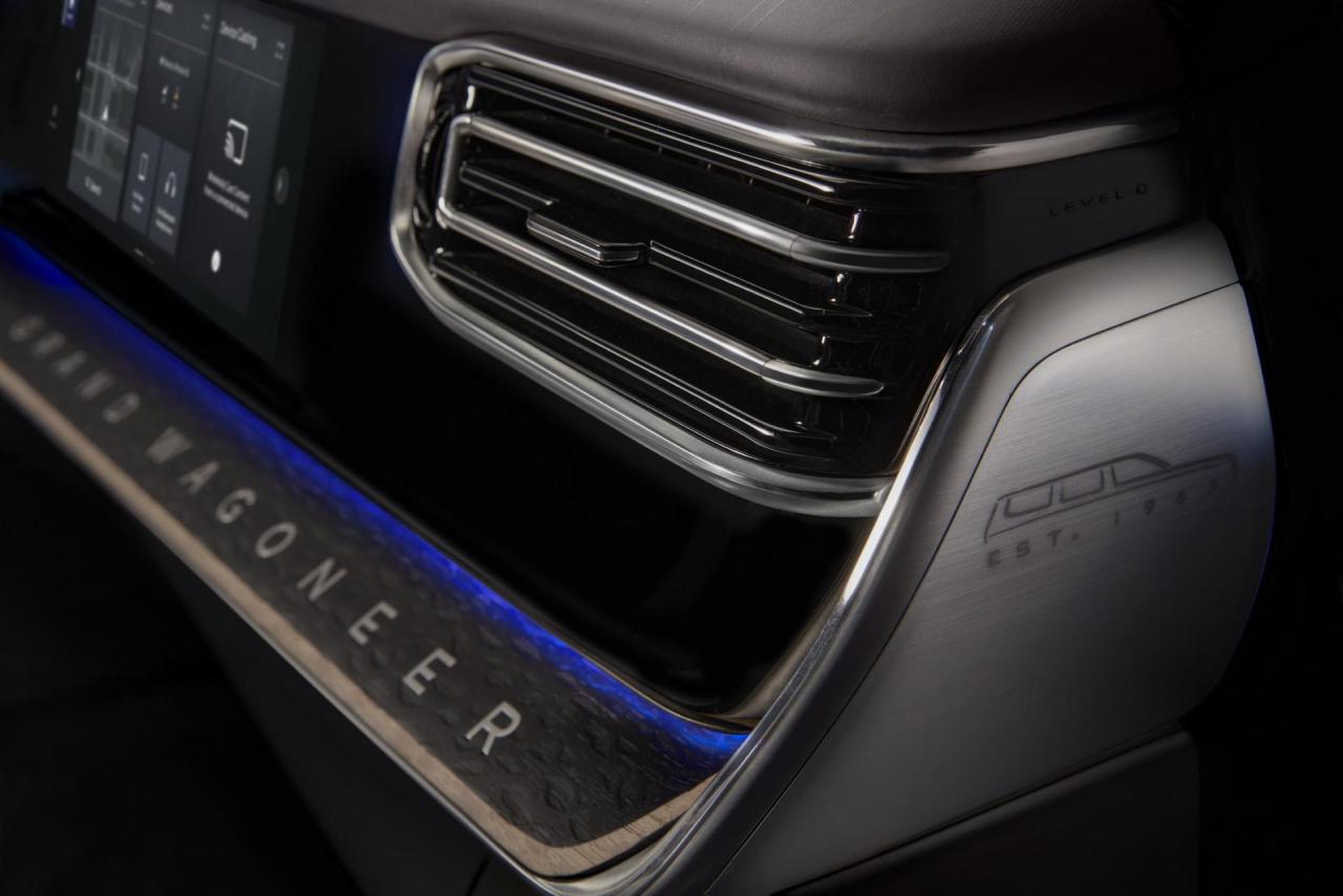 2022-Jeep-Grand-Wagoneer-Concept-47.jpg