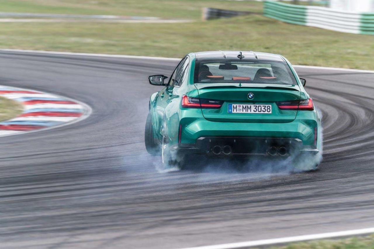 BMW M3 Sedan e M4 Coupé M.Y. 2023