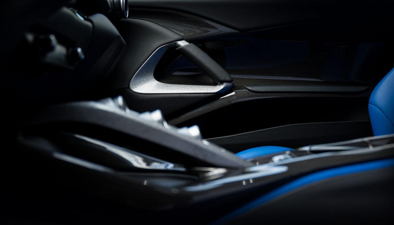 Ferrari-Omologata-one-off-12.thumb.jpg.6d11365260067c3cd59c2cabc0eae6d6.jpg