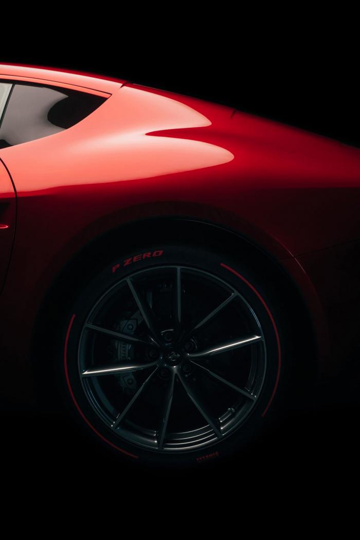 Ferrari-Omologata-one-off-9.thumb.jpg.e630aa88686457975405e8fcd6ba4a79.jpg