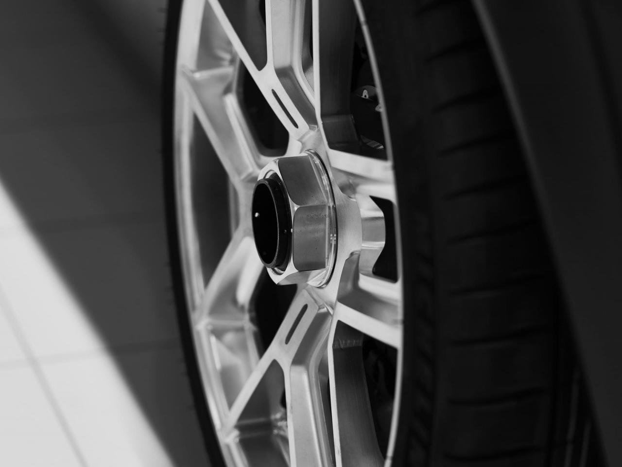 Polestar-P1800-Teaser-05.jpg