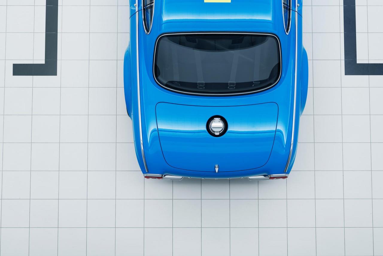 Volvo-P1800-Cyan-06.jpg