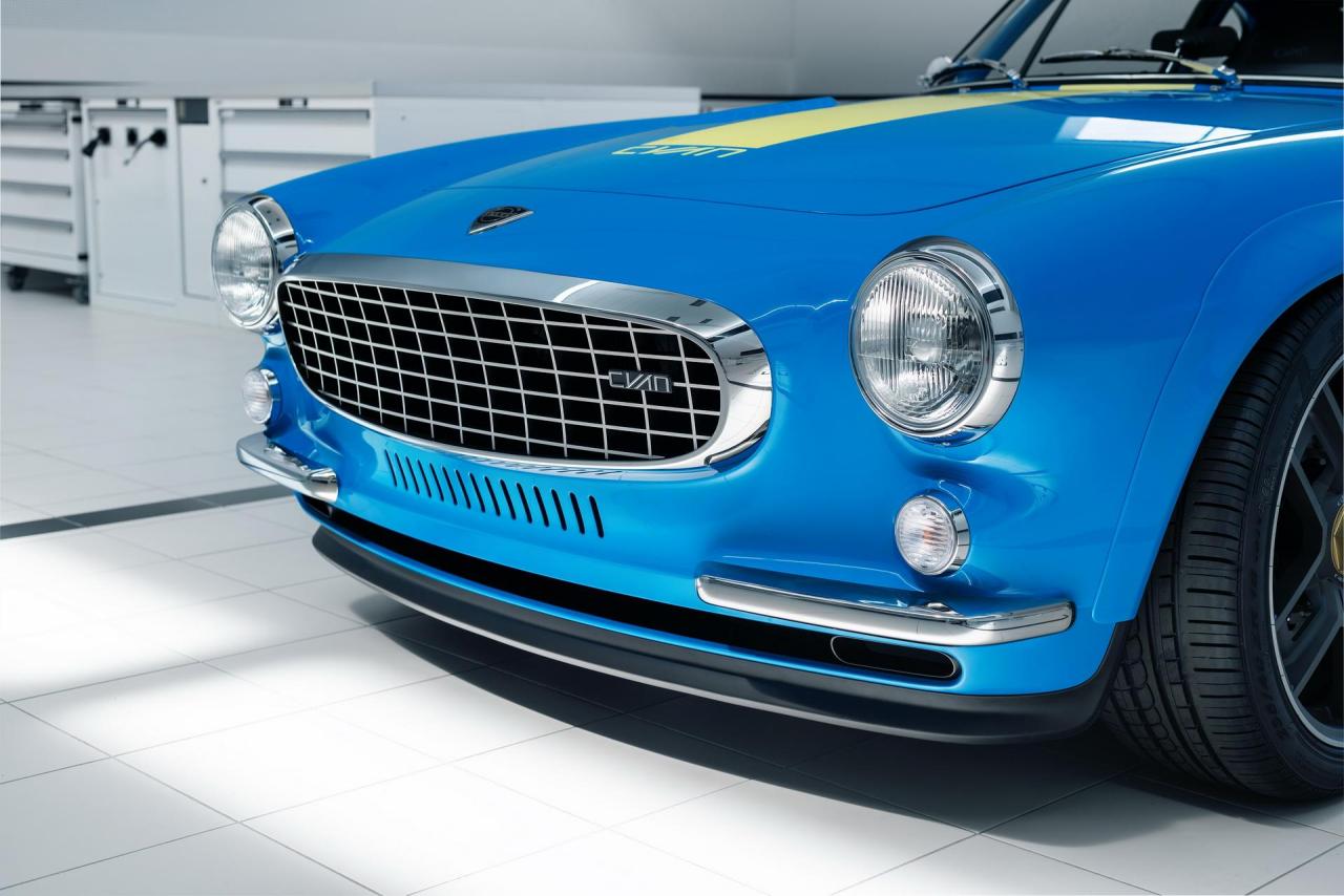Volvo-P1800-Cyan-08.jpg