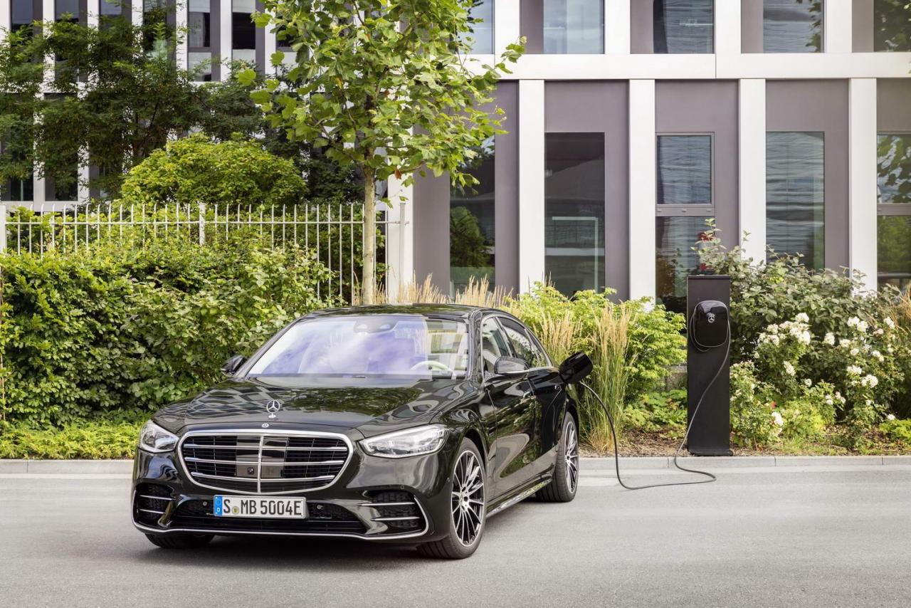 mercedes_s_class_2021_138.jpg