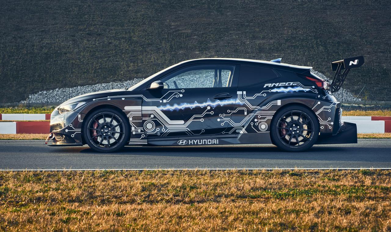 rm20e-racing-midship-sports-car-prototype_100762970_h.jpg