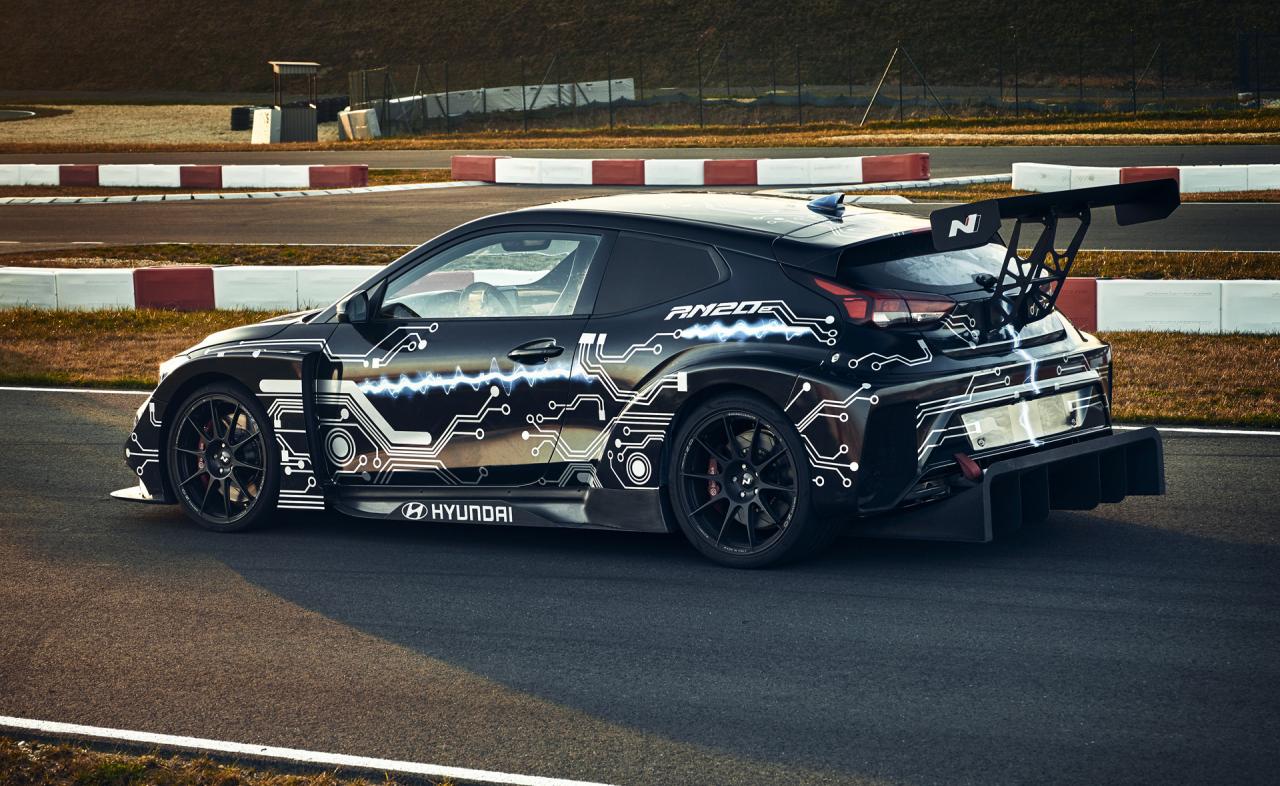 rm20e-racing-midship-sports-car-prototype_100762971_h.jpg