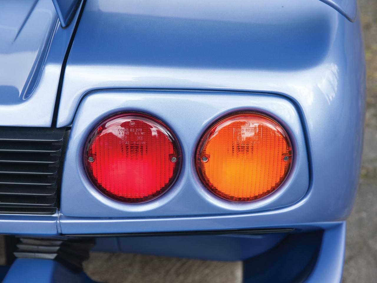 Lamborghini_Diablo_tail-lights.thumb.jpg.5ce8a5481259efd29f4d4d4c35e7fd5c.jpg